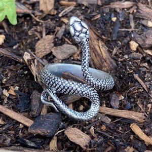Vintage-Style Punk Snake Wrap Around Emo Cool Silver Alloy Adjustable Ring H221